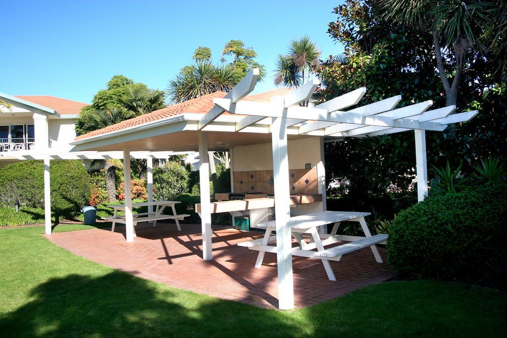 Pacific Palms Resort Papamoa Bagian luar foto